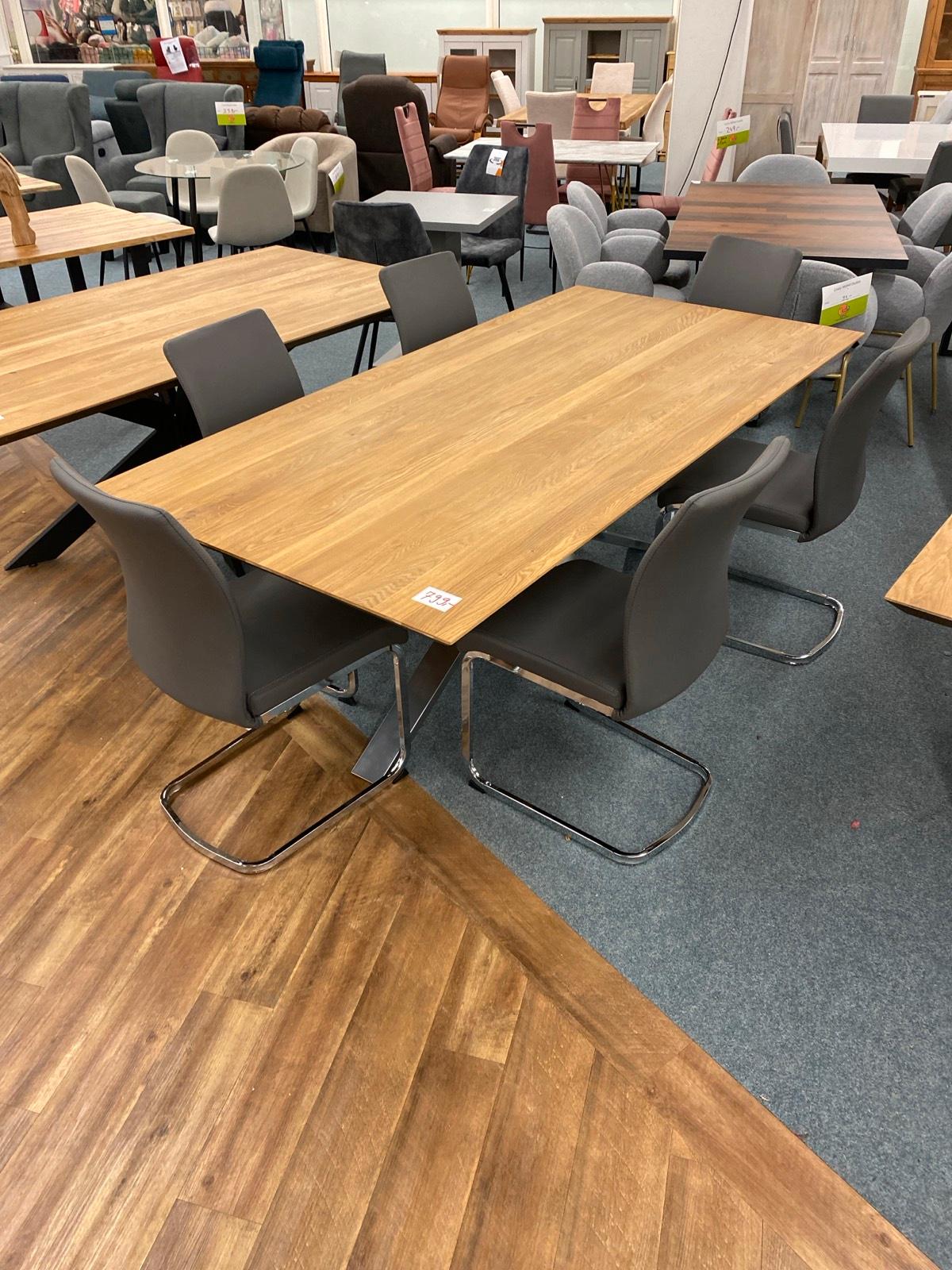 Massiver Esstisch 200x100 cm mit Spider-Gestell