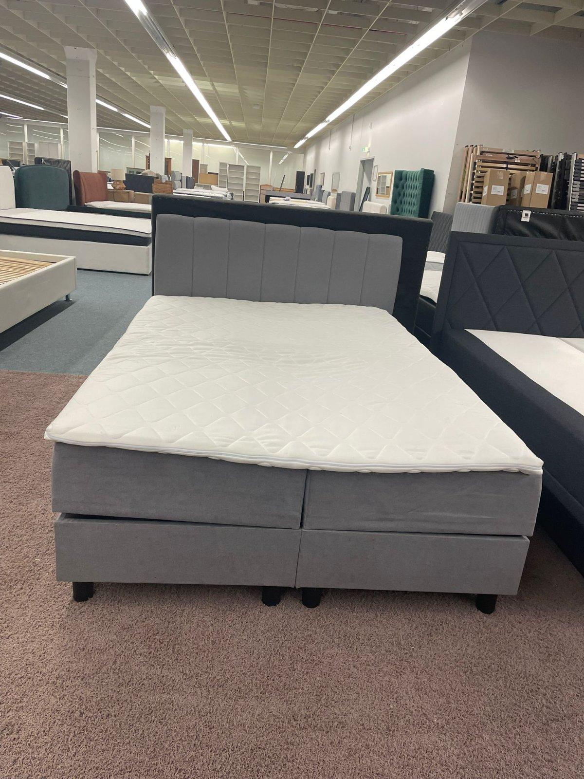 Boxspringbett 140x200 mit Bettkasten, Grau