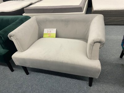 Eleganter Sessel mit Massivholzfüßen - Grau