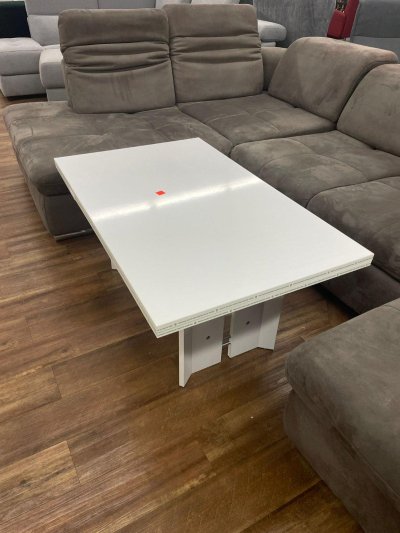 Höhenverstellbarer Auszieh-Couchtisch in Weiß