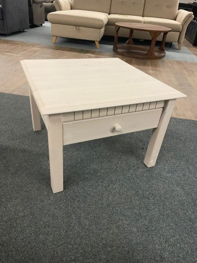 Eleganter Couchtisch mit Schubkasten